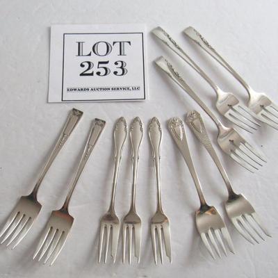Lot of Misc Silverplate Forks
