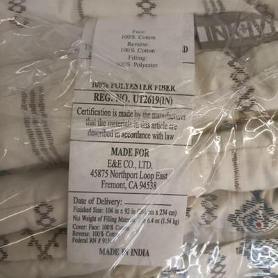Brand New King Size Comforter Set