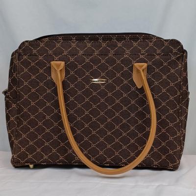 Mixed Lot of Handbags Ranging In Size and Colors