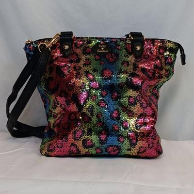 Mixed Lot of Handbags Ranging In Size and Colors