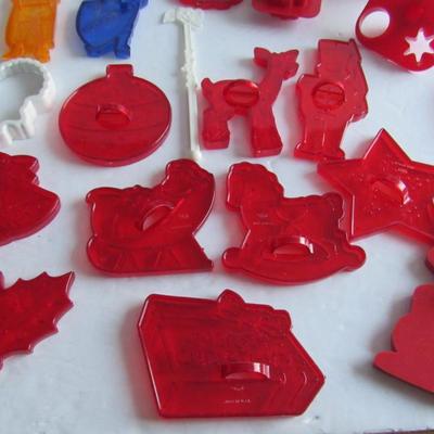 Lot of Vintage Plastic Cookie Cutters and Cookie Treat Bags
