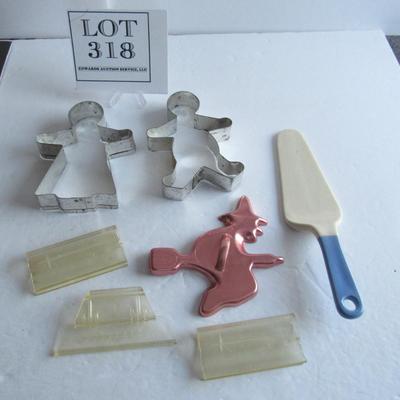 Lot of Misc Old Kitchenware, MCM Clips, Large Size Cutters, Pottery Pie Server