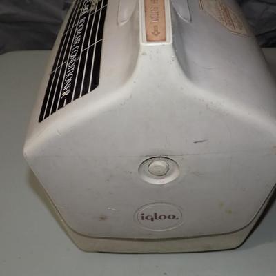 Igloo Cooler Very Unique