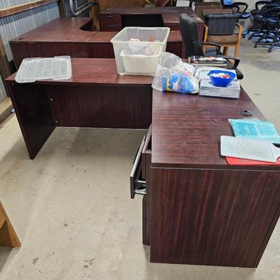 Desks lot