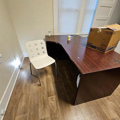 desks