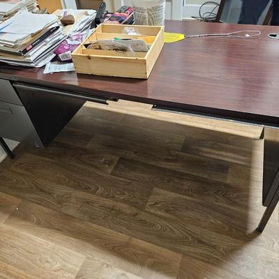 desks