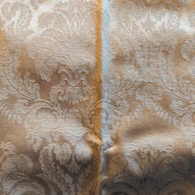 8 Vintage Cream Damask dinner napkins.Easy care.19" x 19" Unused.