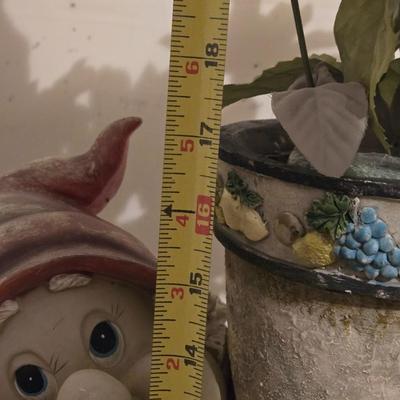 Garden Knome Statue