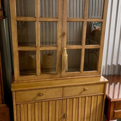 Mid century Modern Broyhill premier