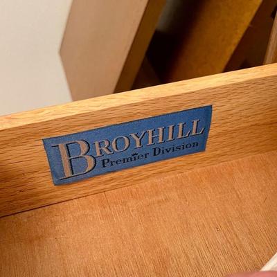 Mid century Modern Broyhill premier