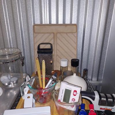 Kitchen lot