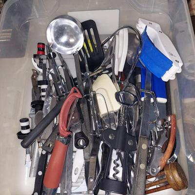 Utensils lot