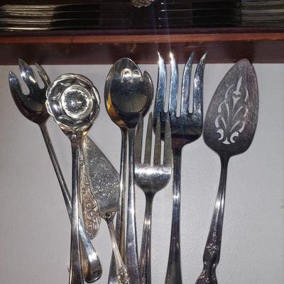 Mixed flatware lot