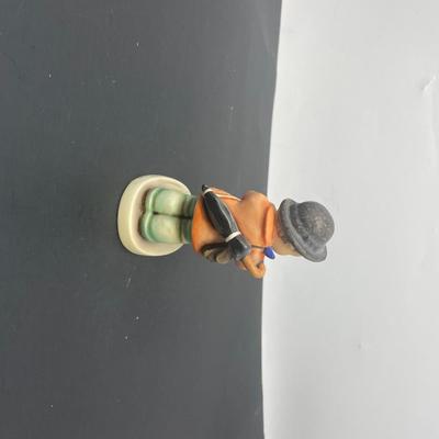 Goebel Hummel Figurine "Puppy Love" #1