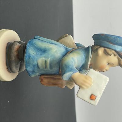 Goebel Hummel Figurine "Postman" #119
