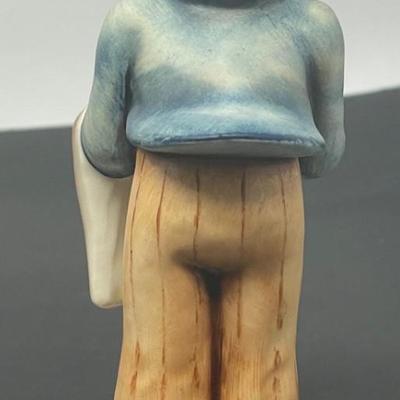 Vintage Goebel Hummel 1984 "The Waiter" 154/0