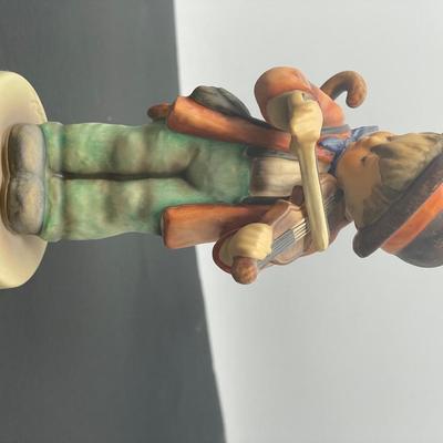Vintage Hummel Figurine “Little Fiddler” 2/0 #996