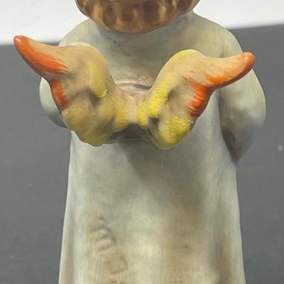 VINTAGE Goebel Hummel HOSANNA Figurine. Yr. 1987