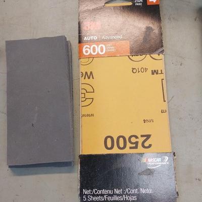 DUEL MOTION SANDER AND SANDPAPER