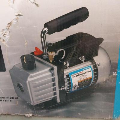2.5 CFM VACUUM PUMP