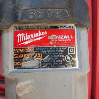 MILWAUKEE IN CARRY CASE