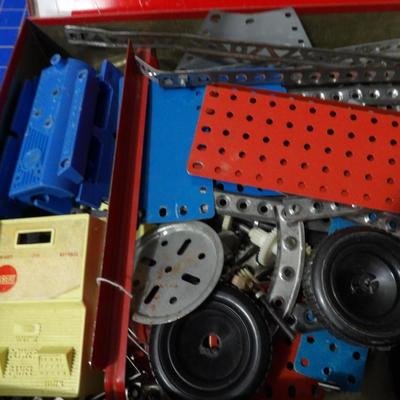 Vintage Erector Set with Original Metal Case