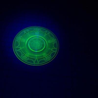 Uranium/Depression Glass 6"& 8" Plates