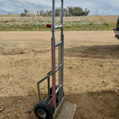 HAND TRUCK