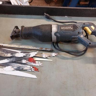RECIPROCATING SAW AND SAW BLADES