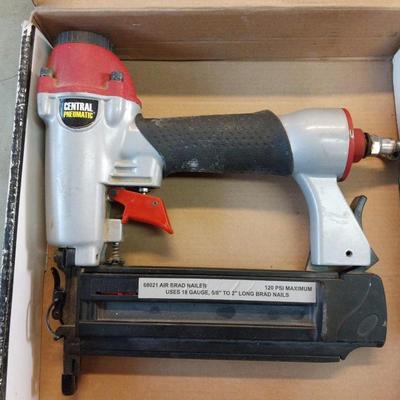 CENTRAL PNEUMATIC 2" 8 GAUGE BRAD NAILER