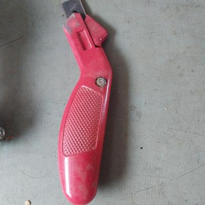CARPET INSTALL TOOLS