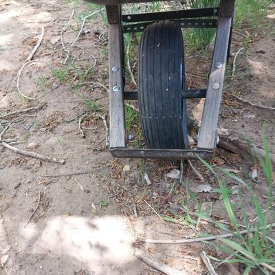 WHEELBARROW