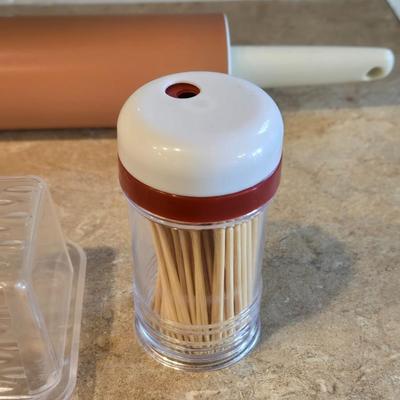 Mixed Lot of Kitchen Items