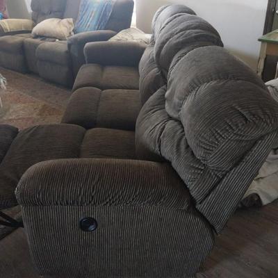 RECLINING SOFA
