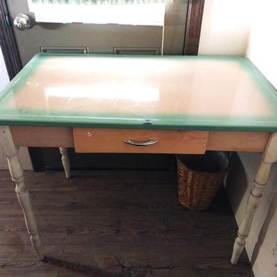 UNIQUE VINTAGE ENAMEL TOP ONE DRAWER DESK/TABLE