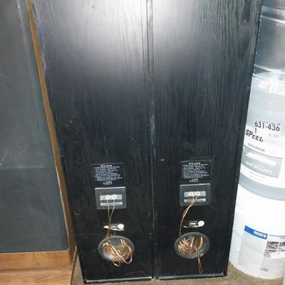 MTS 3-WAY BASS REFLEX SYSTEM SPEAKERS