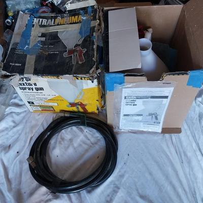 TWO 1 1/2 GALLON TEXTURE SPRAY GUNS AND AIR HOSE