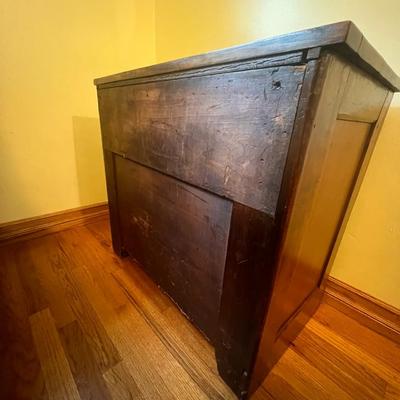 Antique Chest of Drawers