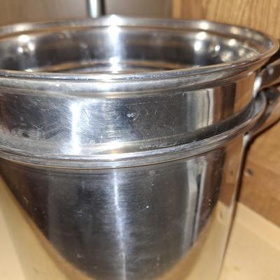 crab boil pot