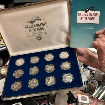 Whales dolphins silver set
