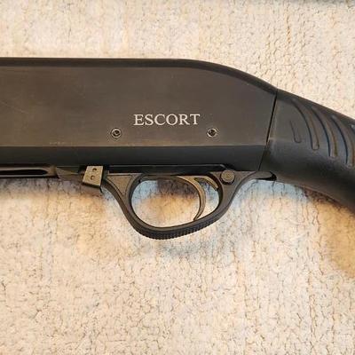 LOCAL PICK UP ONLY Escort Slugger Hatsan Arm Company 12 ga 3 inch magnum with Case