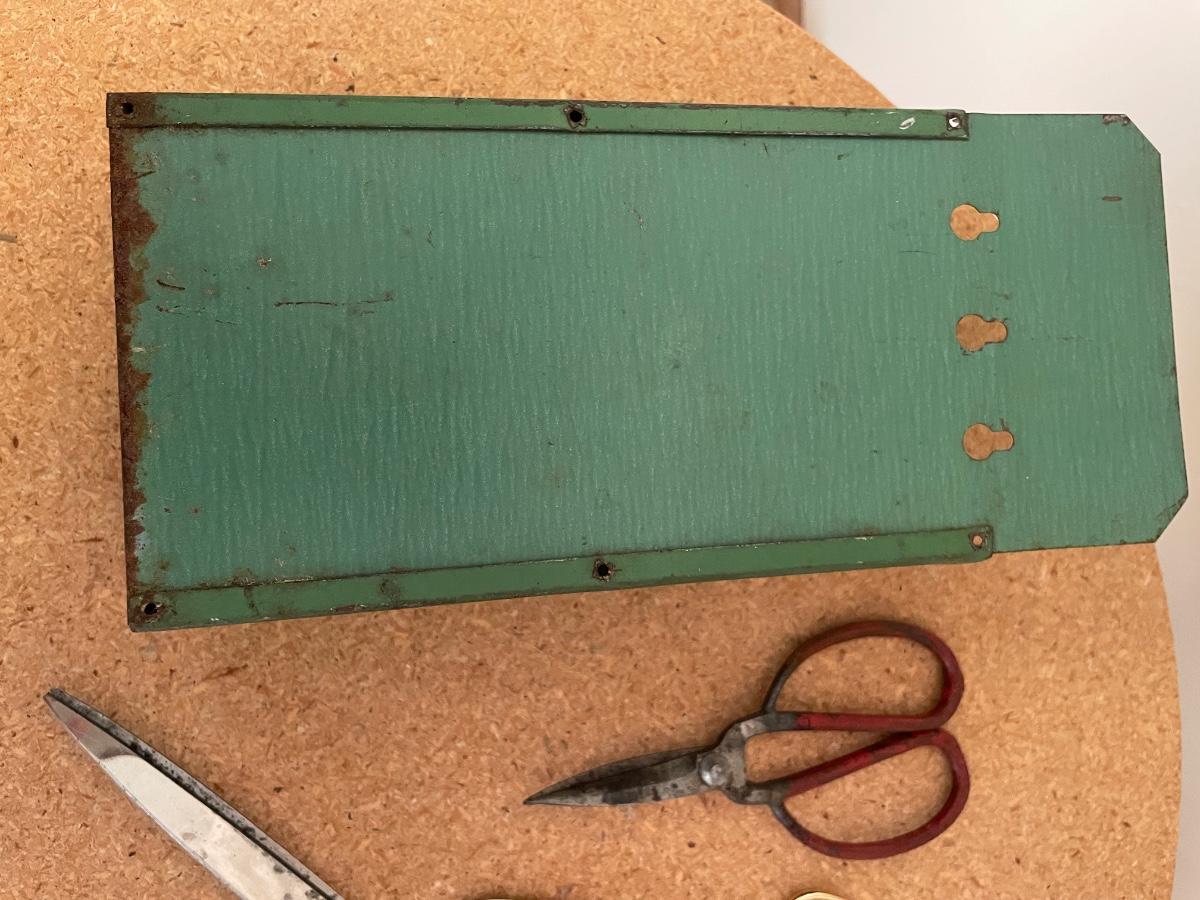 Texaco Box Texaco box with scissors | EstateSales.org