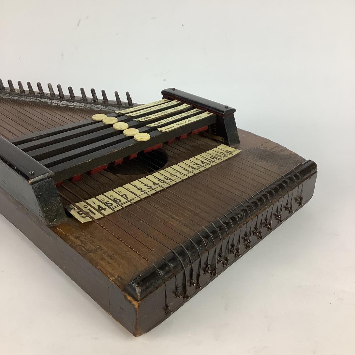 538 Antique Zimmerman Co. Autoharp 23 String Harp | EstateSales.org