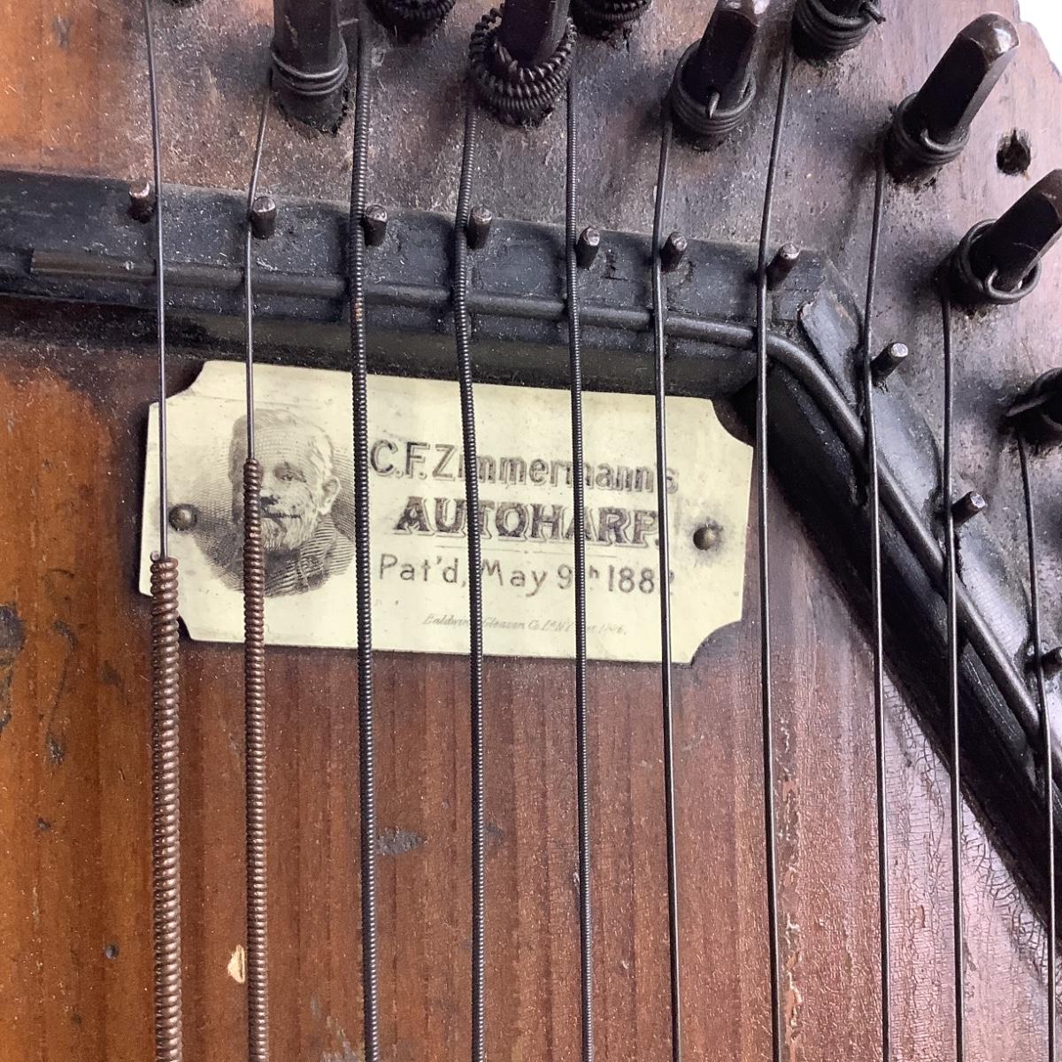 538 Antique Zimmerman Co. Autoharp 23 String Harp | EstateSales.org