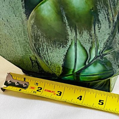 Underwriters Laboratories Inc. Portable Lamp Hand Made Pottery Green Exotic Leaves