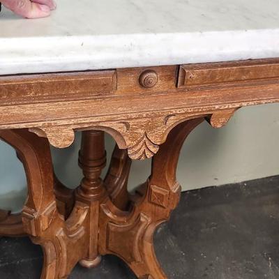Antique Victorian Carved Walnut Marble Top Parlor Center Accent Side Table