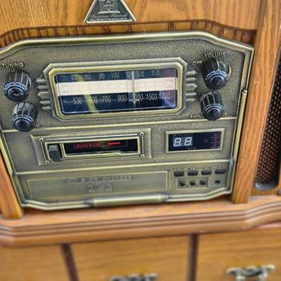 Phonograph, Radio, Cassette, & CD Player