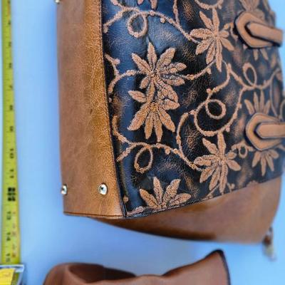 Purse lot including leather bags