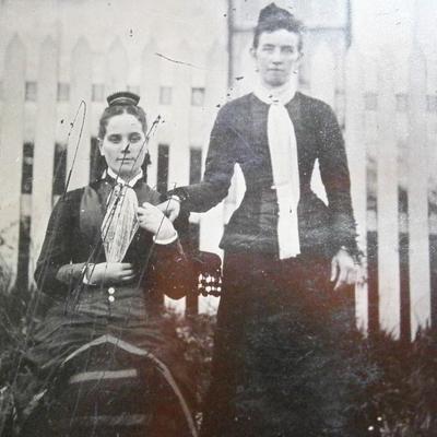 Tin Type of 2 Ladies in Outdoor setting