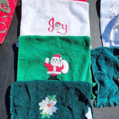 Christmas linen lot